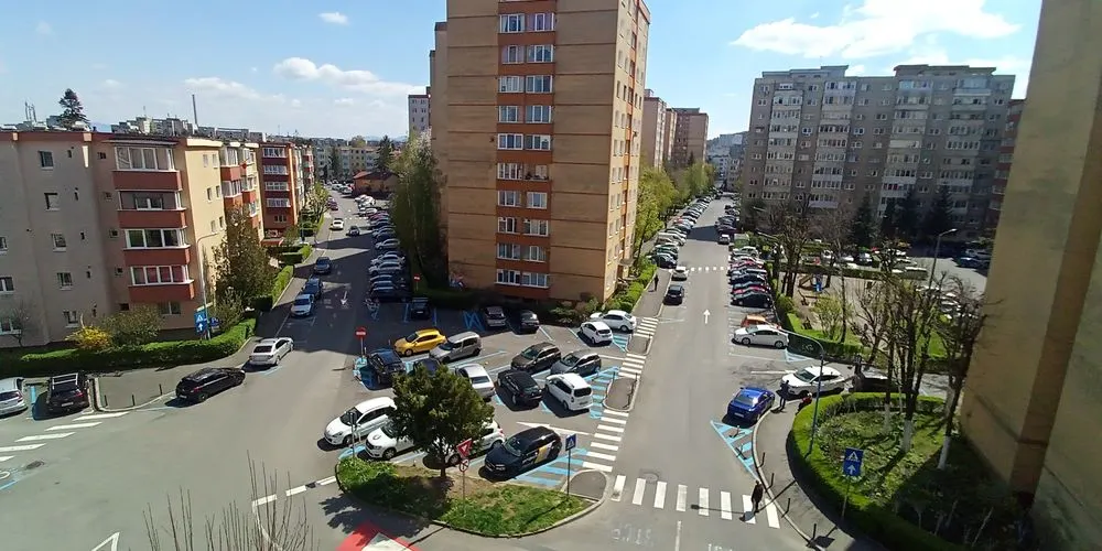 Apartament 3 camere Brașov - poza 1