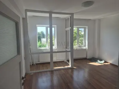 Apartament 2 camere  Centru-Civic ,Harmanului,decomandat,97000 Euro - Brasov