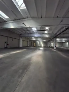 Spatiu Industrial - 4500 mp - Productie - Depozitare - Distributie - Sibiu