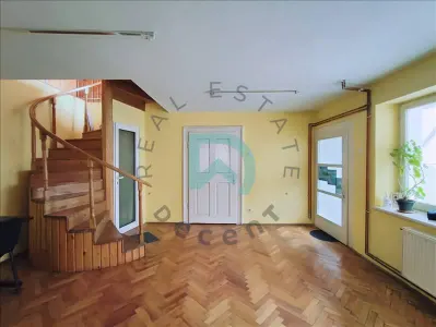 Apartament  in casa 5 camere, Brasov - Brasov