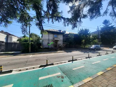 PROPRIETATE CENTRALA CU POTENTIAL REZIDENTIAL SI BUSINESS | TEREN 309 mp | ACCES  DUBLU - Bacau
