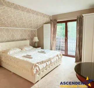 Casă 14 camere Predeal - poza 2