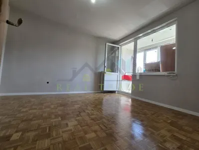 Apartament 2 camere etaj intermediar zona Centrul Civic- Victoriei - Brasov