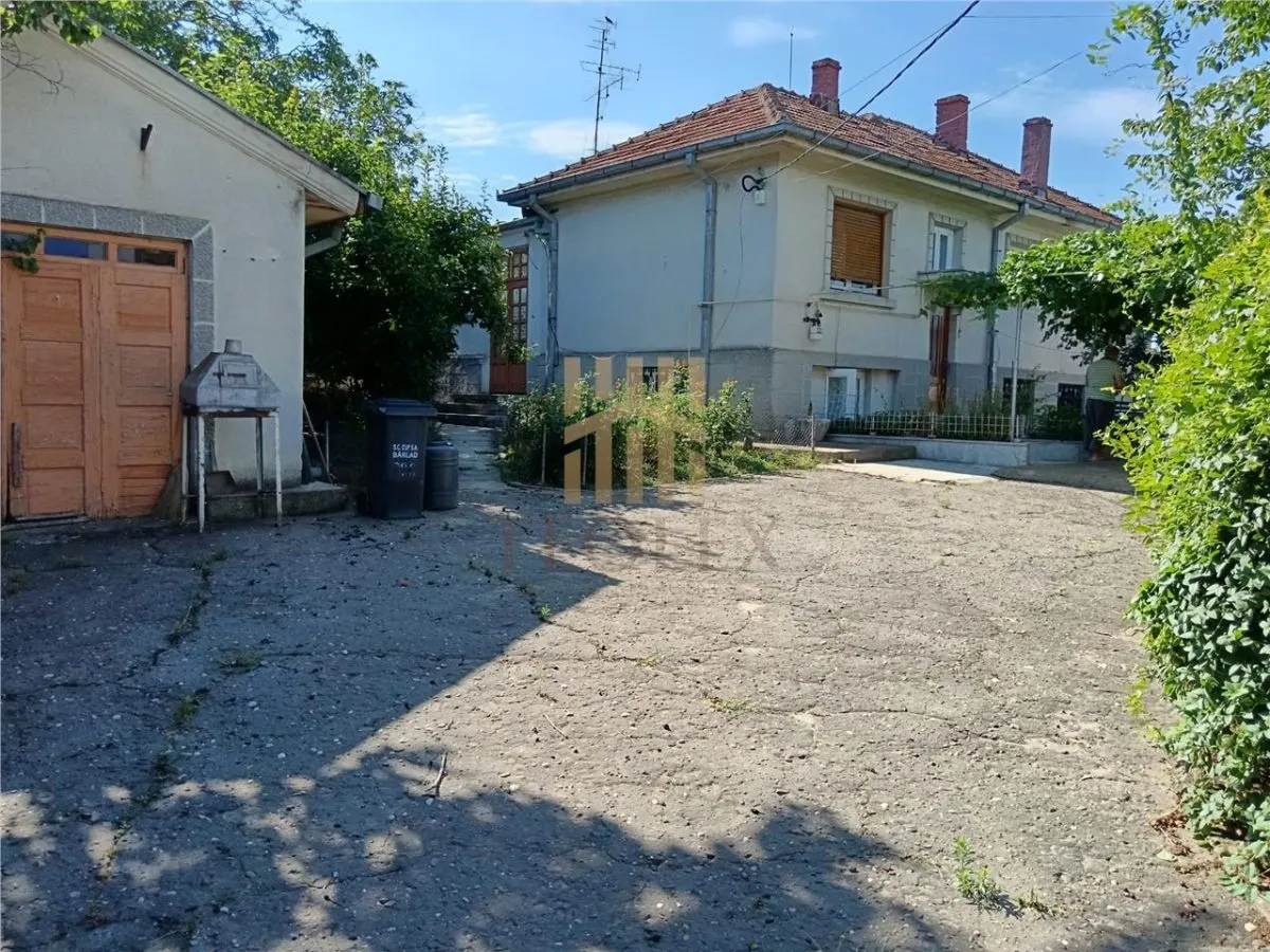 Casă 6 camere Bârlad - poza 1