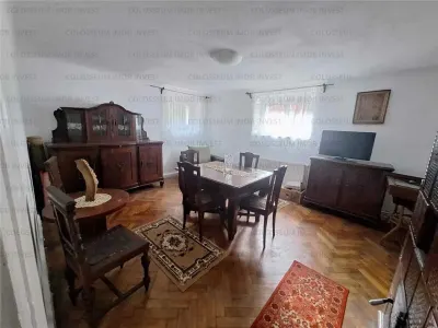Apartament 3 camere, decomandat - zona Central - Brasov