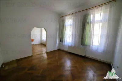 Apartament cu 4 camere  de vanzare, Ultracentral,  Kogalniceanu, curte si pod - Bucuresti
