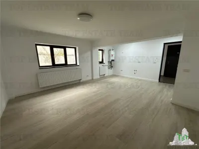 Apartament 2 camere si curte de vanzare Damaroaia - Bucuresti