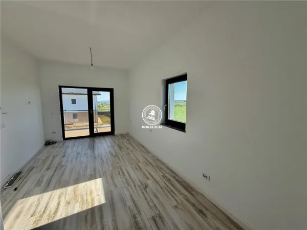Casă 4 camere Miroslava - poza 13