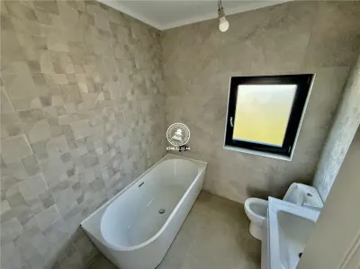 Casă 4 camere Miroslava - poza 14