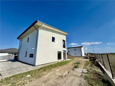 Casă 4 camere Miroslava - poza 4
