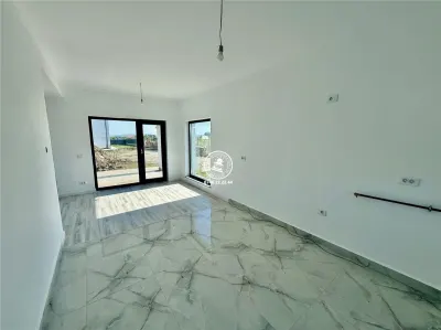 Casă 4 camere Miroslava - poza 9