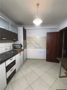 Apartament 3 camere București - poza 1