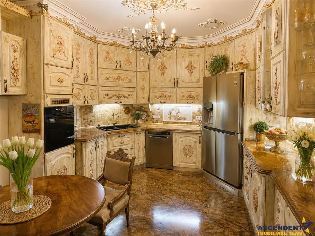 Apartament 3 camere Brașov - poza 1