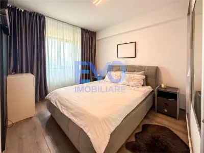 Apartament cu 2 camere, etajul 1, decomandat, geam la baie, zona Rediu - Rediu