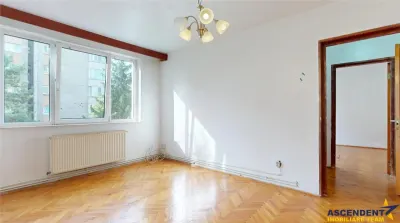 Apartament 2 camere, etaj 2, incadrat de verde, oportunitate personalizare - Brasov