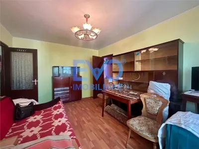APARTAMENT CU 3 CAMERE DE VANZARE, ETAJ INTERMEDIAR, ZIMBRU - Iasi