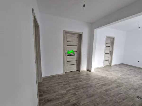Casă 5 camere Cristian - poza 2