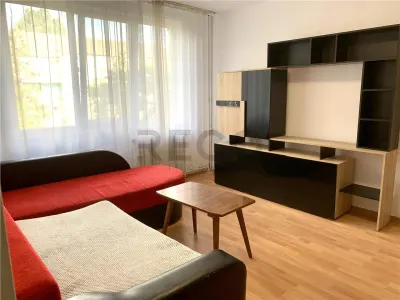 RECO Apartament 2 camere, semidecomandat - Oradea
