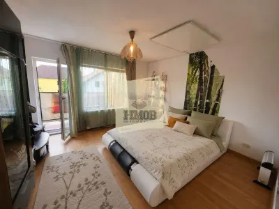 Apartament decomandat la vila 4 camere etaj 1 Selimbar - Selimbar