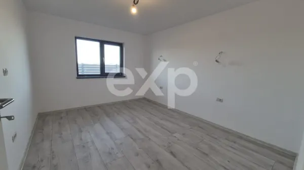 Casă 4 camere Bradu - poza 11