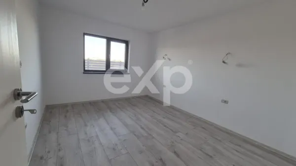 Casă 4 camere Bradu - poza 7