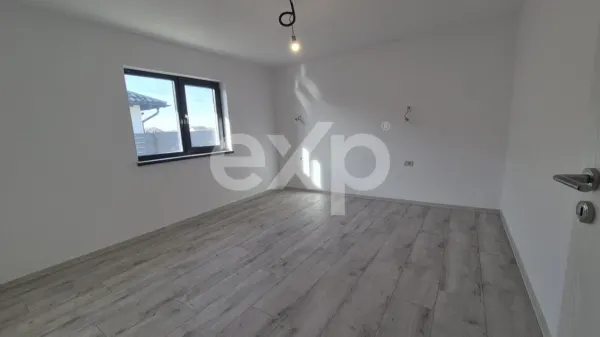 Casă 4 camere Bradu - poza 8