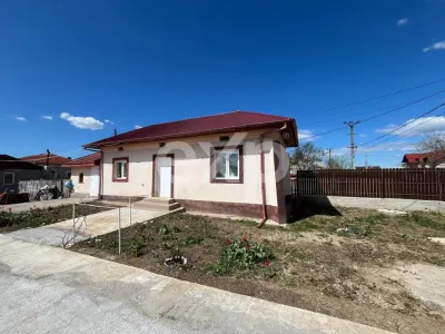 Casa parter + anexa si 2 bai cu 880 mp teren in Brosteni Dambovita - Brosteni (Visina)