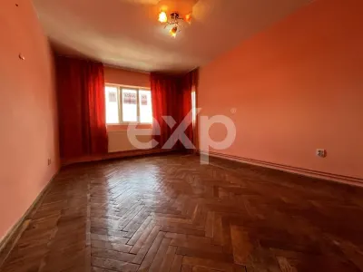 COMISION 0% Apartament 3 camere dec 2 băi etajul 3 central Gaesti - Gaesti