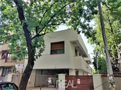 Vila de vanzare in zona Bucurestii Noi - Metrou Jiului - Bucuresti