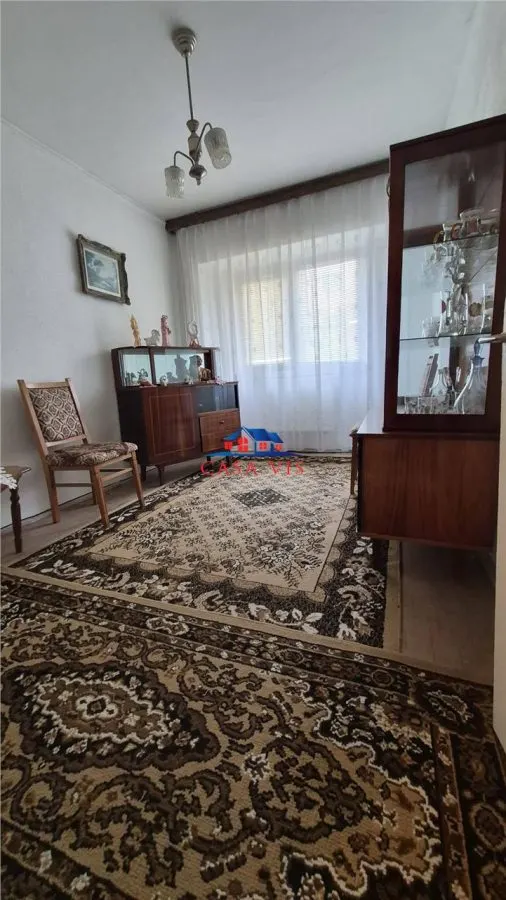 Apartament 3 camere Onești - poza 1