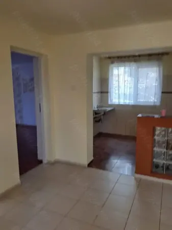 Vand casa cu teren in zona centrala Suceava - Suceava