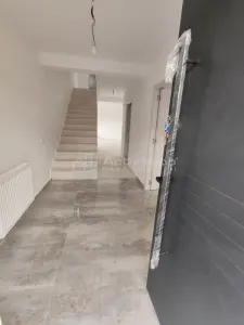 Casă 4 camere București - poza 2