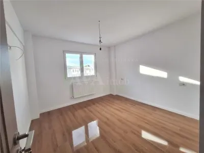 Apartament 3 camere Bacău - poza 3