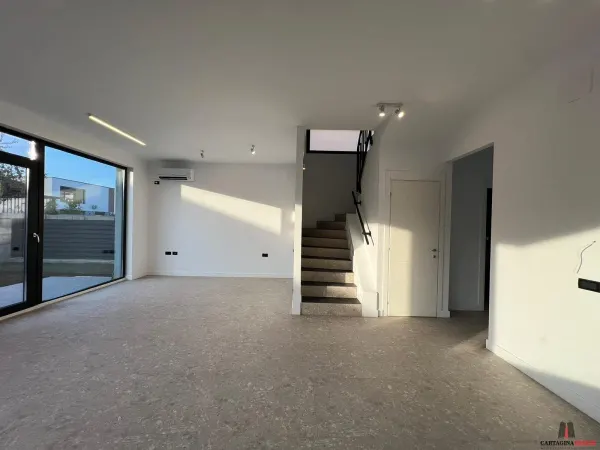 Casă 4 camere Tunari - poza 3