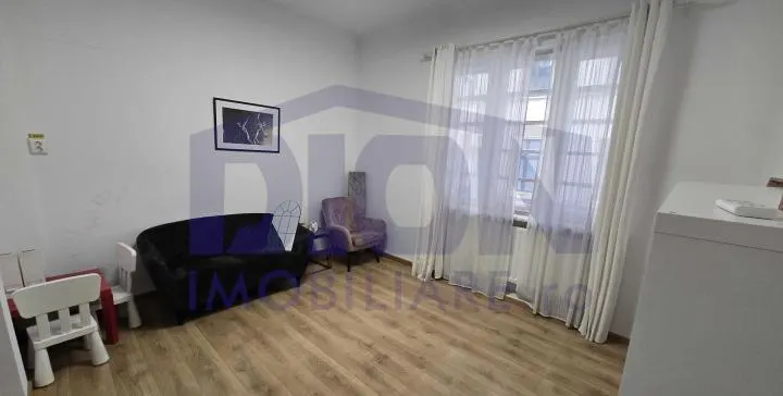 Apartament 4 camere București - poza 1