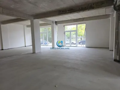 Spatiu comercial de 150 mp cu parcari de vanzare - Cluj-Napoca