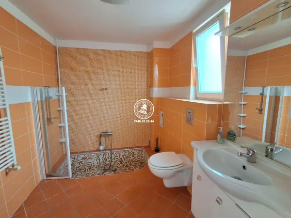 Casă 5 camere Lețcani - poza 4