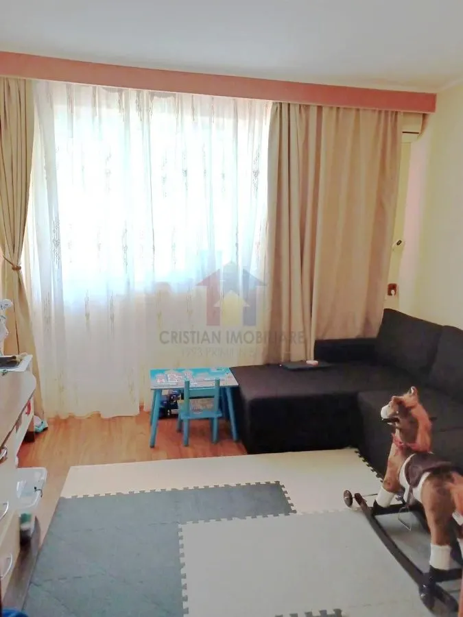 Apartament 3 camere Brăila - poza 1