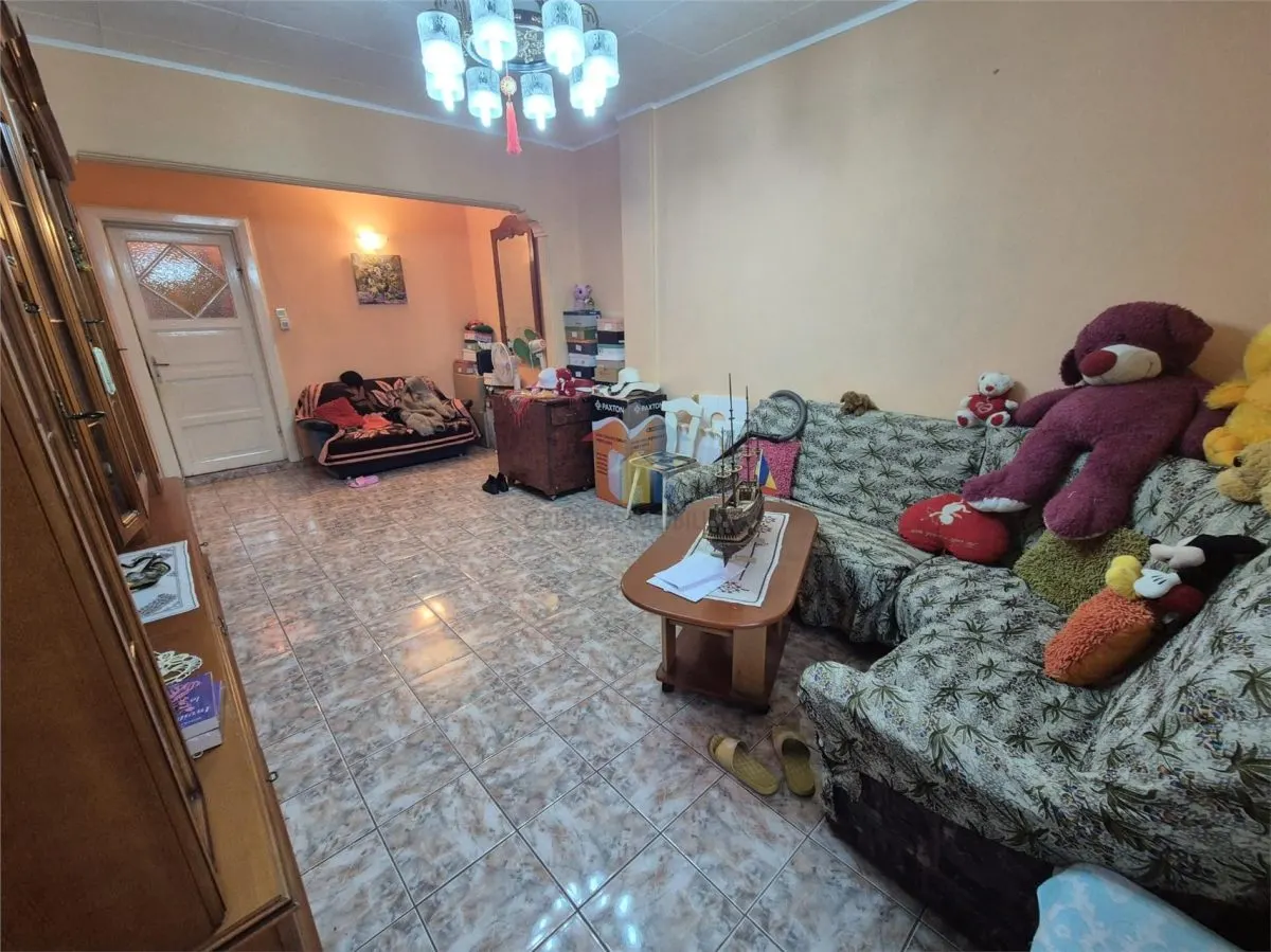 Apartament 3 camere Brăila - poza 1