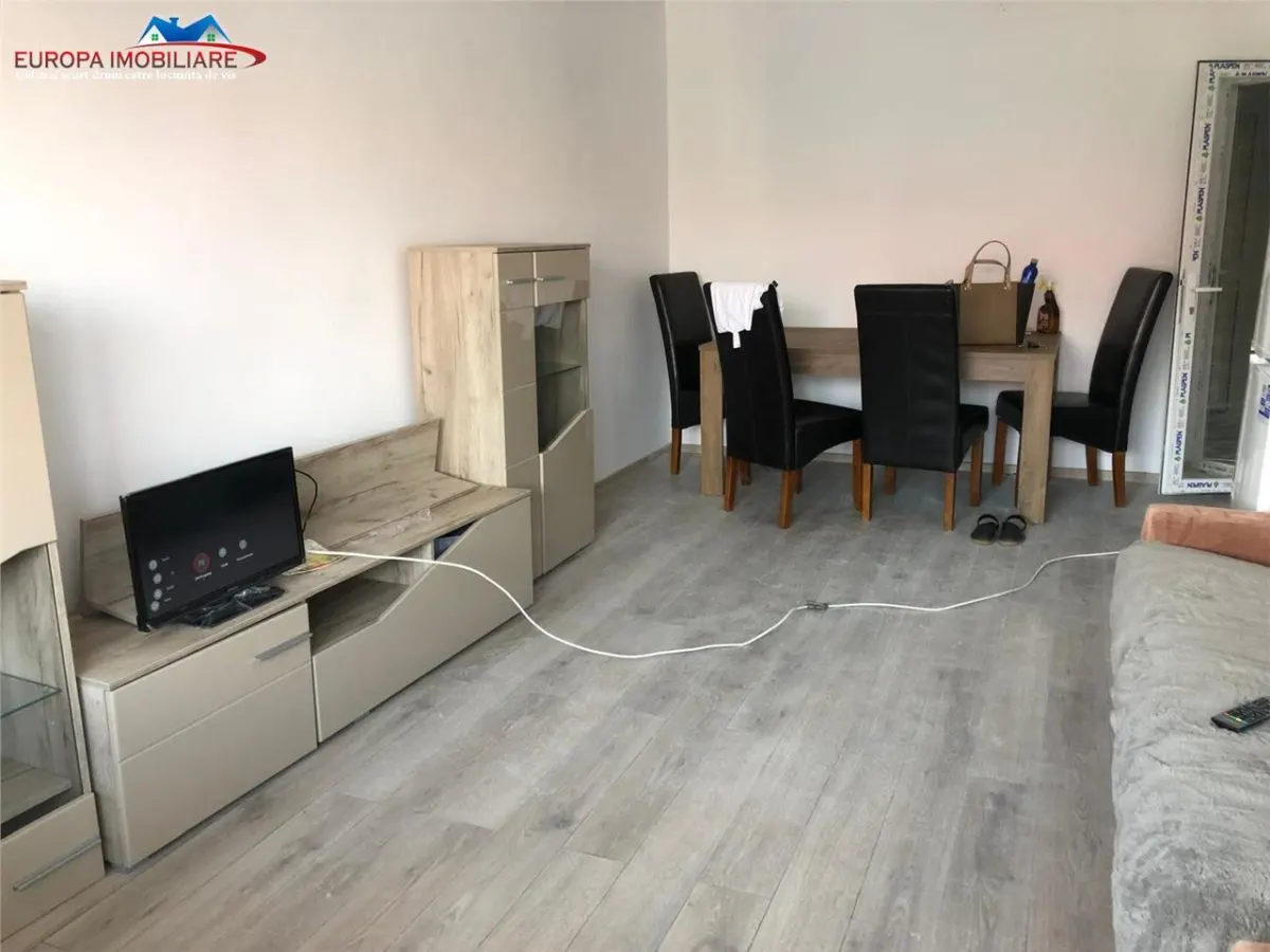 Apartament 3 camere Tulcea - poza 1