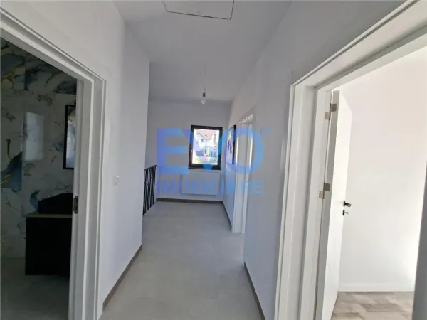 Casă 4 camere Miroslava - poza 12