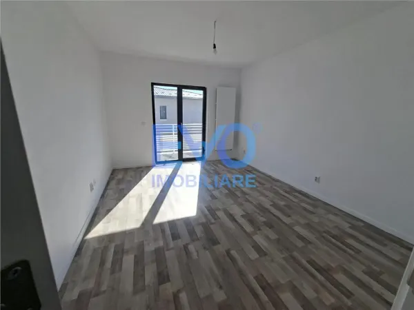 Casă 4 camere Miroslava - poza 5