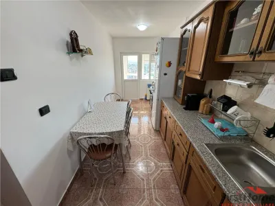 Apartament 3 camere Focșani - poza 2