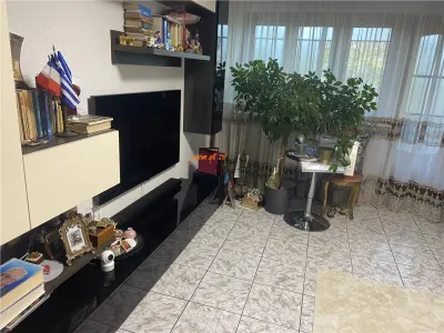 Apartament 3 camere Focșani - poza 2