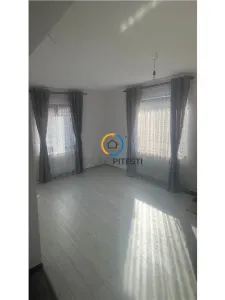 Casă 5 camere Pitești - poza 4