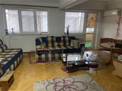 Apartament 4 camere Focșani - poza 1