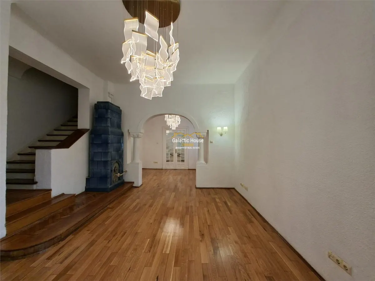 Casă 16 camere București - poza 1