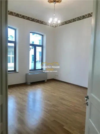 Casă 13 camere București - poza 15
