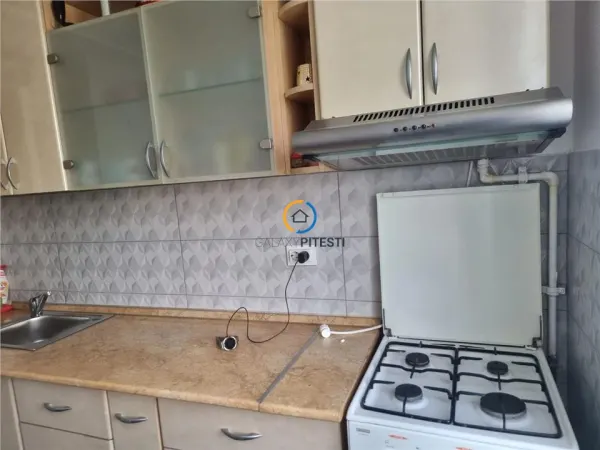 Apartament 3 camere Pitești - poza 1