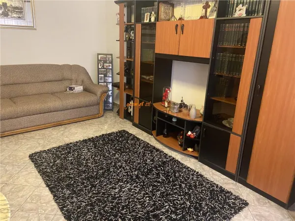 Apartament 4 camere Focșani - poza 1